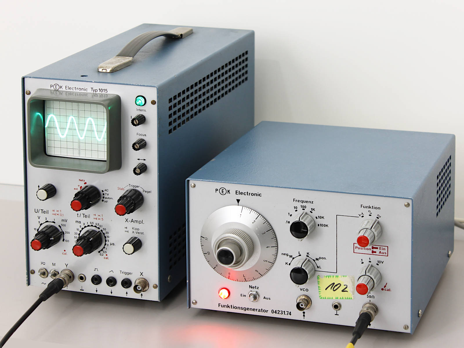 Oszilloskop in Betrieb Oszilloskop in Betrieb