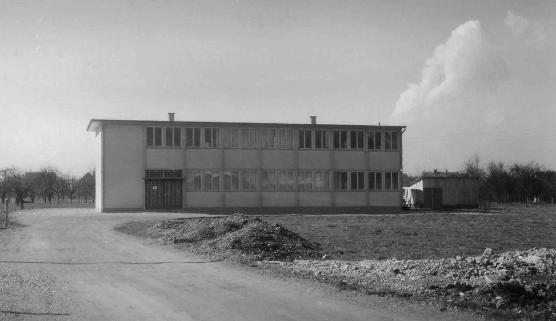 Erstes Firmengebäuse PEK Erstes Firmengebäuse PEK